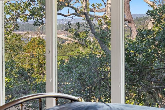176 Sonoma Lane, Carmel CA: https://media.crmls.org/mediaz/246c7406-cc6f-4d1d-9a5f-4baf074db5eb.jpg