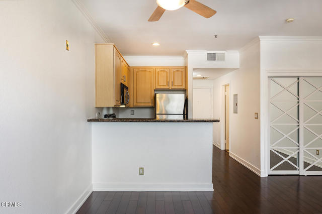 Detail Gallery Image 7 of 26 For 300 N El Molino Ave #309,  Pasadena,  CA 91101 - 0 Beds | 1 Baths