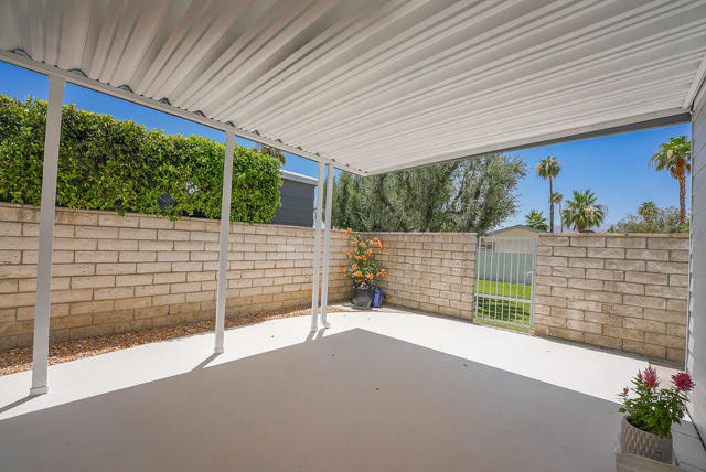 126 Monte Carlo Street, Rancho Mirage CA: https://media.crmls.org/mediaz/246d2cb5-65fa-4eb7-96b8-10245505434f.jpg