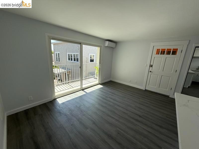 4057 Brant St - photo 8