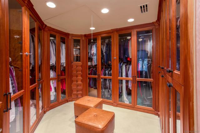 7206 Aviara Drive, Carlsbad CA: https://media.crmls.org/mediaz/246de613-ff16-4569-a708-9ebc94ef7095.jpg