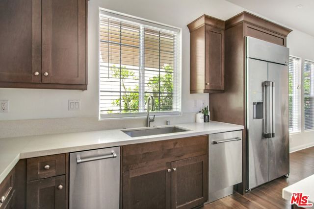20659 W Beech Circle, Porter Ranch CA: https://media.crmls.org/mediaz/246e2eb6-f948-4bf4-b24d-0d63f34bf814.jpg