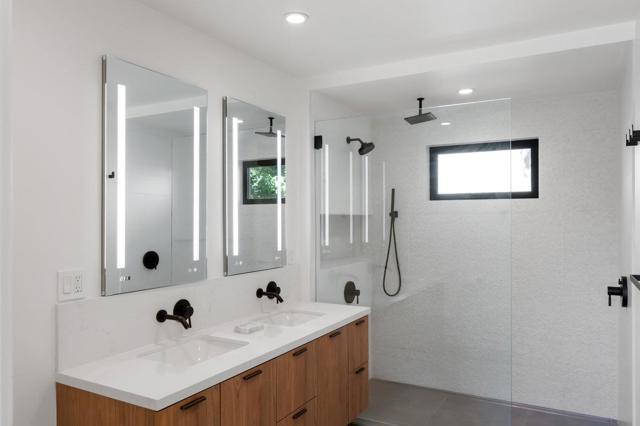 137 30th Avenue, San Mateo CA: https://media.crmls.org/mediaz/246e7b21-e321-4d8d-80b8-78092286cd5a.jpg