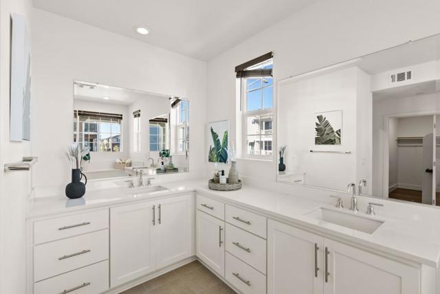 9476 Seawind Way, Newark CA: https://media.crmls.org/mediaz/246f3efc-f355-4722-ba0a-2101972c0f67.jpg