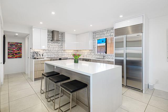 2696 S Sierra Madre, Palm Springs CA: https://media.crmls.org/mediaz/246fcf4a-49c7-45d9-a47d-0716cb440dd4.jpg