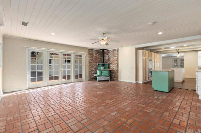 Image 19 of 54 For 748 Old Oak Ridge