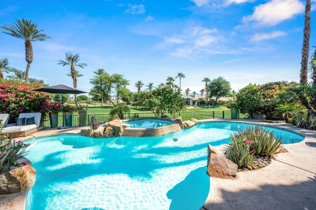 79005 Via San Clara, La Quinta CA: https://media.crmls.org/mediaz/24708895-0d91-4ea6-94cc-4ad263ca939c.jpg