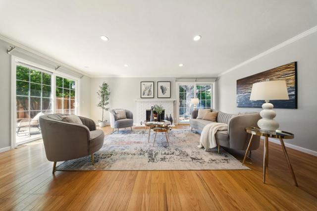 1079 Brighton Place, Mountain View CA: https://media.crmls.org/mediaz/2470aa40-6114-4a7e-8207-ae045a882bb0.jpg