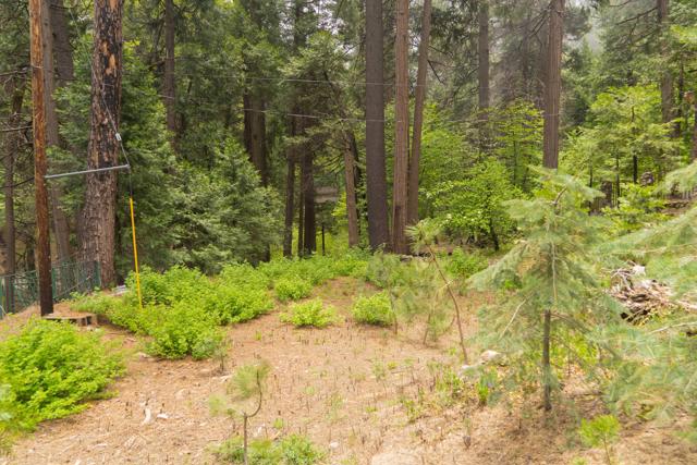 710 Blue Jay Canyon Road, Lake Arrowhead CA: https://media.crmls.org/mediaz/2472b508-6754-4afa-ba6d-96f588ca3336.jpg