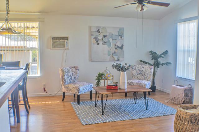 138 Steven Lane, Oceanside CA: https://media.crmls.org/mediaz/2472faa0-a93f-4a98-95d9-9125dda6fd08.jpg