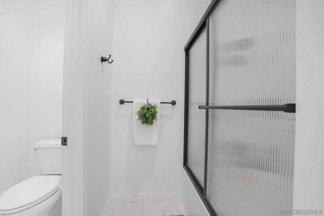 731 Edgewater Dr, Chula Vista CA: https://media.crmls.org/mediaz/24733660-234e-476c-ba88-3a8fd54dd4cb.jpg