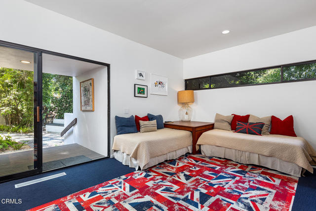 1055 Sherwood Road, San Marino CA: https://media.crmls.org/mediaz/24734bf8-c7fb-49ae-9e7a-379187e17270.jpg