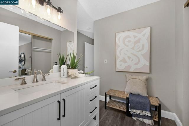 1129 Ptarmigan, Walnut Creek CA: https://media.crmls.org/mediaz/2473f79b-ff68-4ce9-8884-361e5a720b5b.jpg