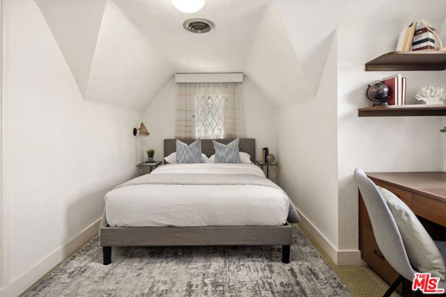 4155 Madison Avenue, Culver City CA: https://media.crmls.org/mediaz/24740f06-6baf-4dc8-8f8d-3afa517ac3dc.jpg