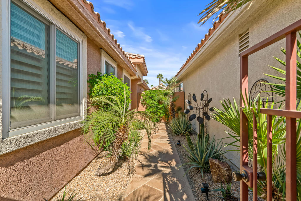 MLS #219138596DA image #2