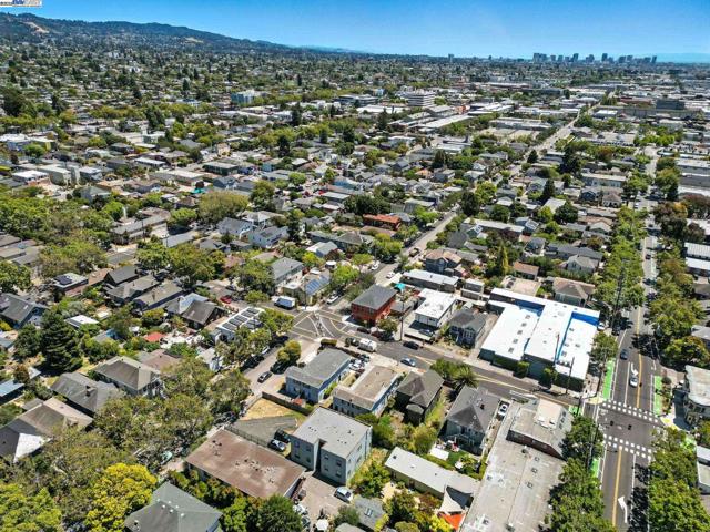 2238 7Th, Berkeley CA: https://media.crmls.org/mediaz/2474bf7b-7547-43d1-b6b0-375e895c5171.jpg