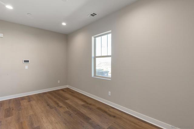 1525 Manzanita Hollows, Vista CA: https://media.crmls.org/mediaz/2474c83a-ba6f-457e-90cb-ee2b06a0d6f3.jpg