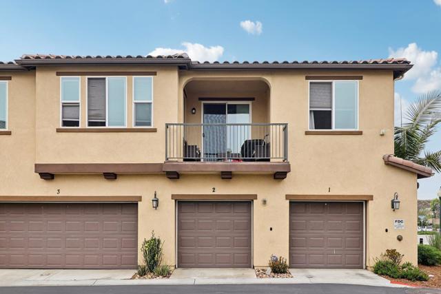 1709 Santa Carolina, Chula Vista CA: https://media.crmls.org/mediaz/24751245-ad90-4568-8997-9662faeba04c.jpg