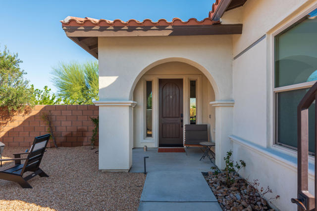 74292 Zeppelin Drive, Palm Desert CA: https://media.crmls.org/mediaz/24763eb5-bfe6-4f2b-9a4d-1455816d5159.jpg