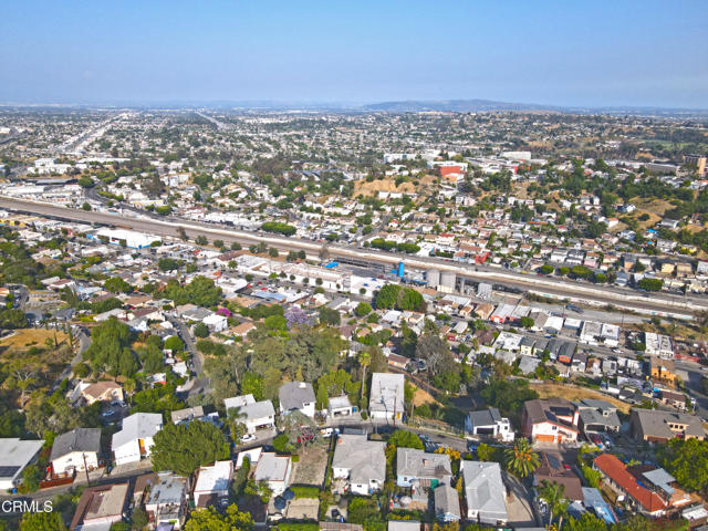 4936 La Calandria Way, Los Angeles CA: https://media.crmls.org/mediaz/2476a77d-9bf0-4e6d-a7d3-c55fecd4e204.jpg