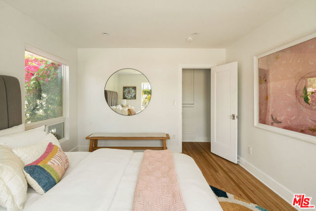 1414 N Coronado Terrace, Los Angeles CA: https://media.crmls.org/mediaz/2477f325-423c-419a-bc1c-9f1fb2b89eaf.jpg