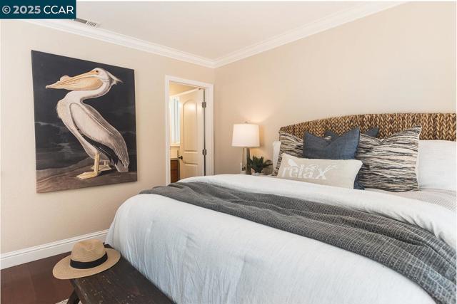 1736 Silverwood Dr, Martinez CA: https://media.crmls.org/mediaz/247808bd-76c5-4f38-b79e-15166b631b5f.jpg