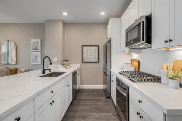 3 Lisbon Lane, Redwood City CA: https://media.crmls.org/mediaz/24781521-ecc9-49f0-bf90-f156100a7b7a.jpg