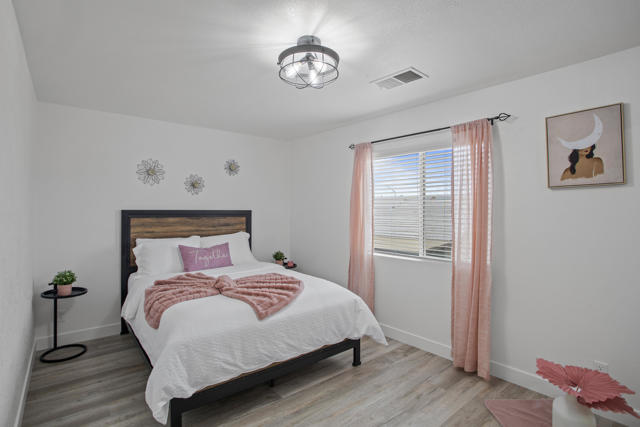 Image 17 of 33 For 83684 San Mateo Avenue