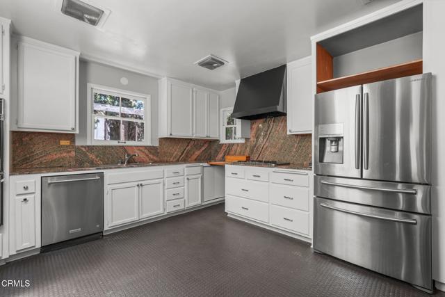 664 Monterey Road, South Pasadena CA: https://media.crmls.org/mediaz/2478cf00-8d8d-4edb-b9bb-f8c422fbae29.jpg