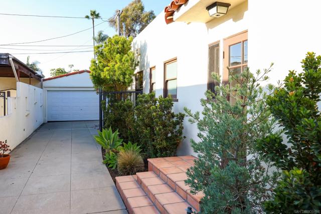 1430 Golden Gate Drive, San Diego CA: https://media.crmls.org/mediaz/24791362-96f7-45d4-bbf5-d3e1e8046150.jpg
