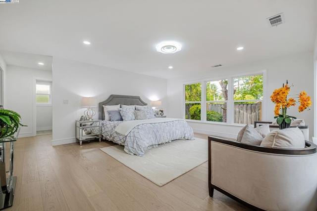 41511 Chadbourne Dr, Fremont CA: https://media.crmls.org/mediaz/24798415-8642-4b27-9477-d62d37cdf477.jpg