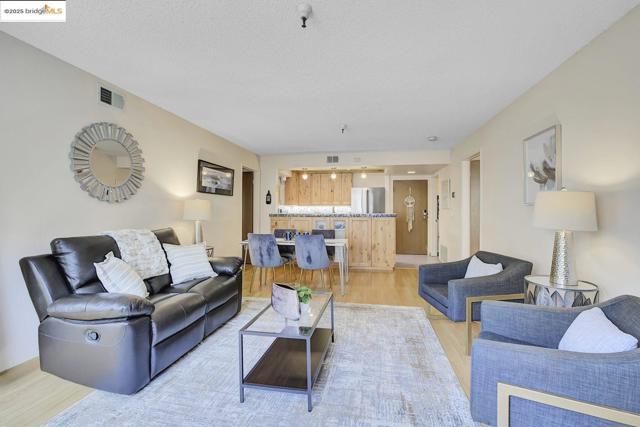 Image 6 of 42 For 545 Pierce St  3002