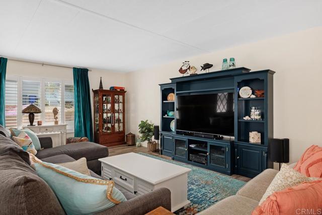 Detail Gallery Image 6 of 27 For 1175 La Moree Rd #82,  San Marcos,  CA 92078 - 2 Beds | 2 Baths