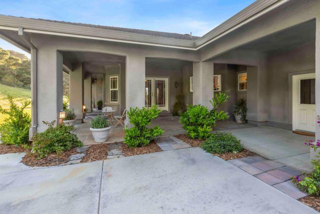 1860 Salinas Road, San Juan Bautista CA: https://media.crmls.org/mediaz/247a3f00-943f-452f-ac2d-894cad81f72b.jpg