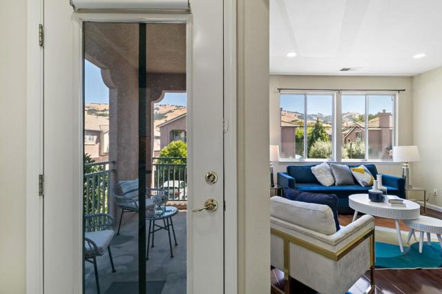 3581 Jasmine Circle, San Jose CA: https://media.crmls.org/mediaz/247a79f9-81ba-424f-9bfb-2f4dd766f203.jpg