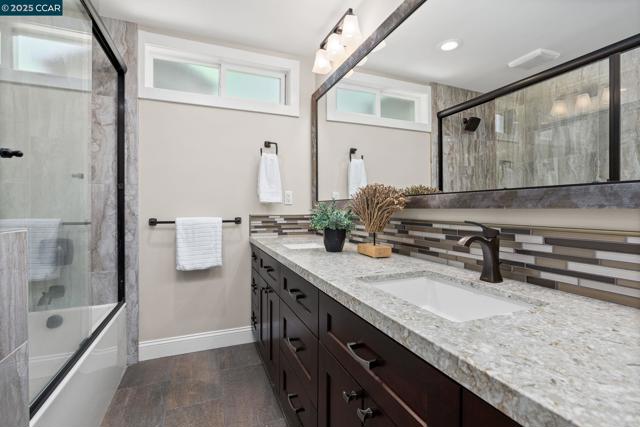 1092 Hillendale Ct, Walnut Creek CA: https://media.crmls.org/mediaz/247b0c45-3122-4cd0-b146-dceeb8173fa5.jpg