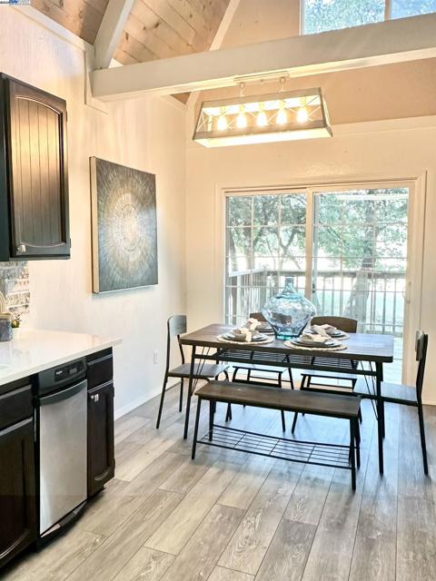 23875 Marshall Way, Twain Harte CA: https://media.crmls.org/mediaz/247ba986-f0a4-4380-801b-955882797b38.jpg