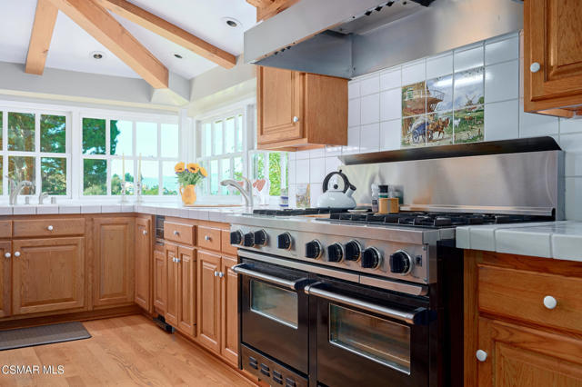 22101 Mulholland Drive, Woodland Hills CA: https://media.crmls.org/mediaz/247baa82-ca91-4c86-8430-c3f633582e76.jpg