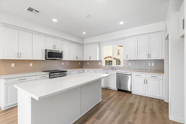 8608 Amherst St, Santee CA: https://media.crmls.org/mediaz/247bab70-9570-4cb1-b2bc-028c245bc82c.jpg