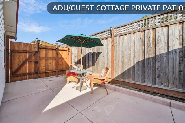 507 Maple St, Livermore CA: https://media.crmls.org/mediaz/247c4363-9867-4b66-9bd8-472d5eaec4ae.jpg