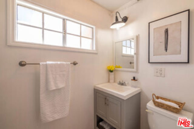 320 E Tiger Lily Drive, Big Bear City CA: https://media.crmls.org/mediaz/247d3a0c-17fe-4516-b72b-9987c8a90652.jpg