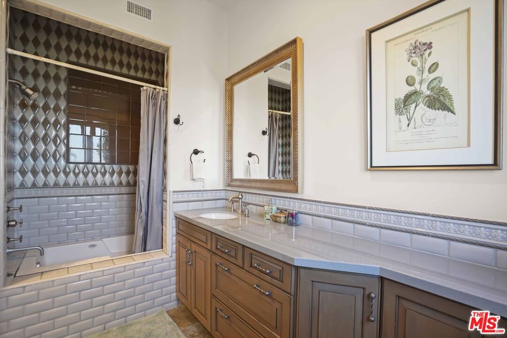 MLS #26858457 image #44