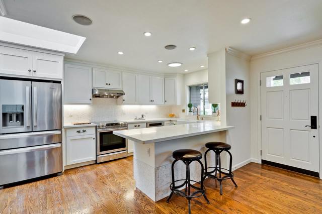 12714 Camrose Avenue, Saratoga CA: https://media.crmls.org/mediaz/247df9b7-1809-46ba-8ca3-8a668d54dfbb.jpg