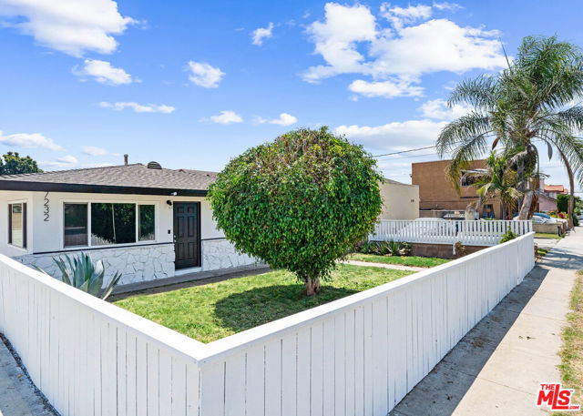 7232 Wyoming Street, Westminster CA: https://media.crmls.org/mediaz/247e3b2d-55b5-4c56-937b-60355b1fb913.jpg