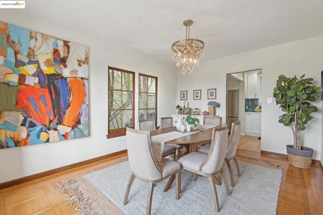 981 Indian Rock Ave, Berkeley CA: https://media.crmls.org/mediaz/24809171-4629-4e37-ac19-672c7883914a.jpg