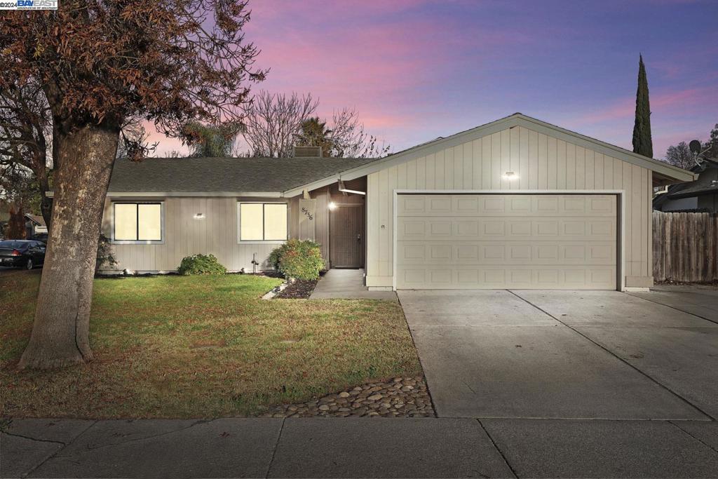 8736 Moreno Ct
