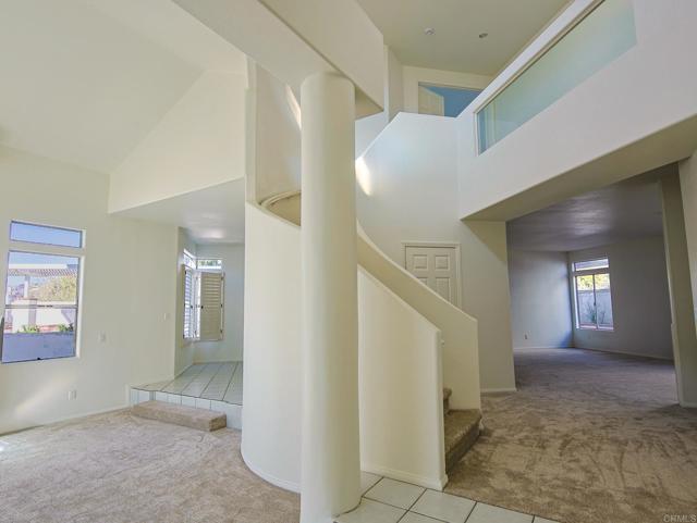 Detail Gallery Image 12 of 30 For 4918 Amador Dr, Oceanside,  CA 92056 - 5 Beds | 3/1 Baths
