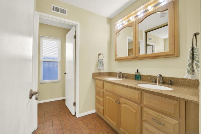 14152 Kendra Way, Poway CA: https://media.crmls.org/mediaz/2481abf7-8eff-49e0-afa7-02e7ff087b20.jpg