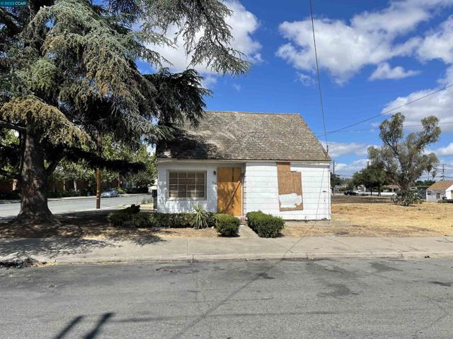 Image 1 of 8 For 2014 C Street