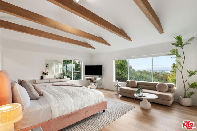 4041 Davana Road, Sherman Oaks CA: https://media.crmls.org/mediaz/24823c4e-4a5a-4a20-8ec5-dab294bbd2cc.jpg